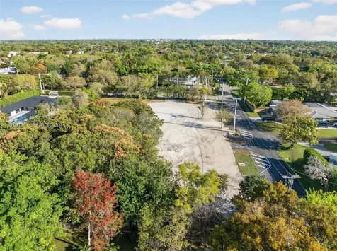 9232 SW 84 Avenue Miami FL 33156