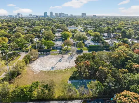 9232 SW 84 Avenue Miami FL 33156