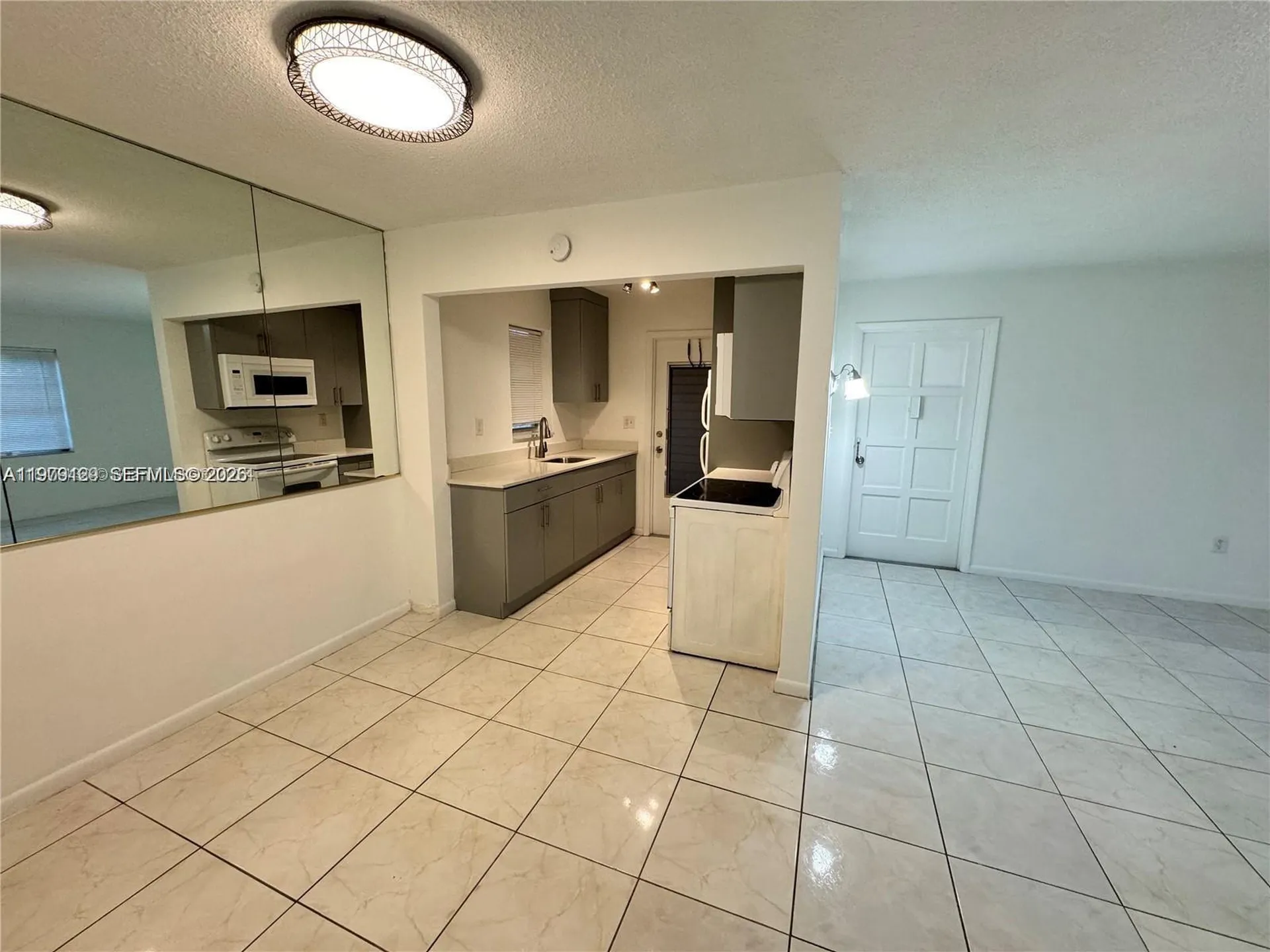 2005 Jefferson Street Hollywood FL 33020
