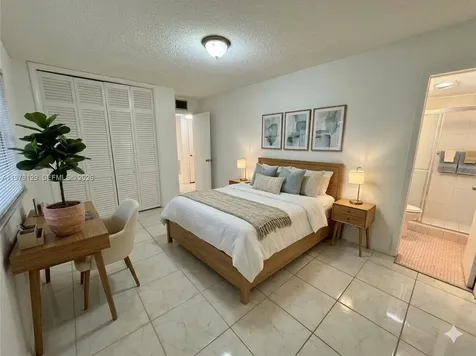 2005 Jefferson Street Hollywood FL 33020