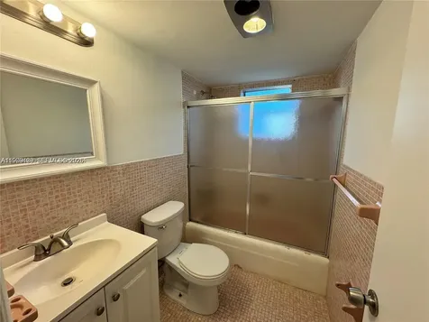 2005 Jefferson Street Hollywood FL 33020