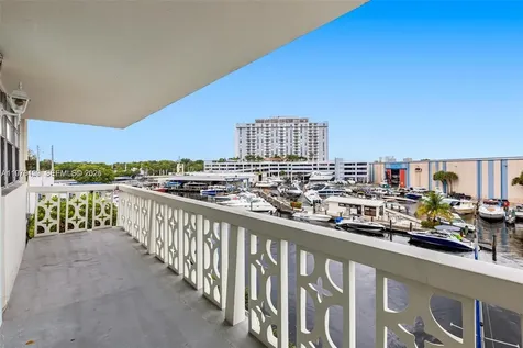 13155 Ixora Court North Miami FL 33181