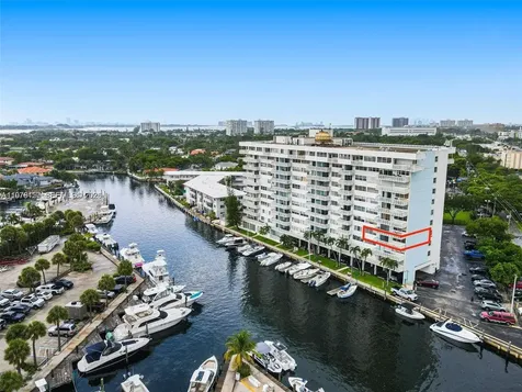 13155 Ixora Court North Miami FL 33181
