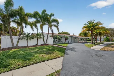268 SE 8th Avenue Deerfield Beach FL 33441