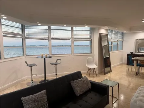 801 Brickell Bay Drive Miami FL 33131