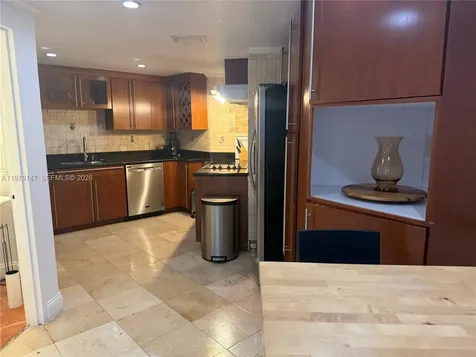 801 Brickell Bay Drive Miami FL 33131