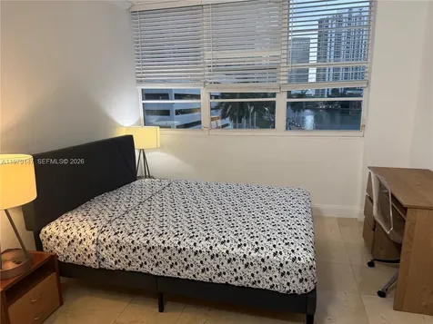 801 Brickell Bay Drive Miami FL 33131