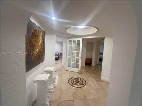 801 Brickell Bay Drive Miami FL 33131