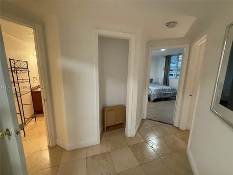 801 Brickell Bay Drive Miami FL 33131