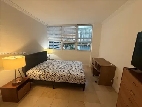 801 Brickell Bay Drive Miami FL 33131