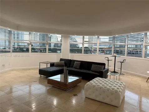 801 Brickell Bay Drive Miami FL 33131