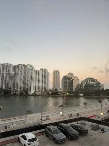801 Brickell Bay Drive Miami FL 33131