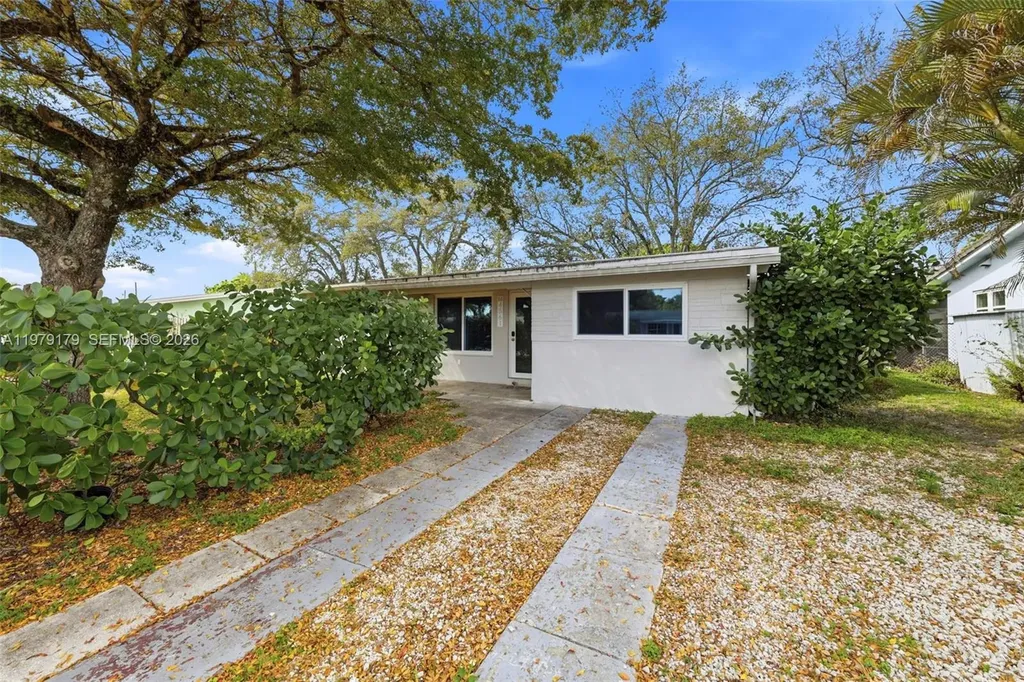 4561 SW 25th Terrace Dania Beach FL 33312