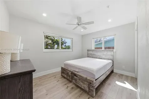 4561 SW 25th Terrace Dania Beach FL 33312