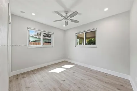 4561 SW 25th Terrace Dania Beach FL 33312