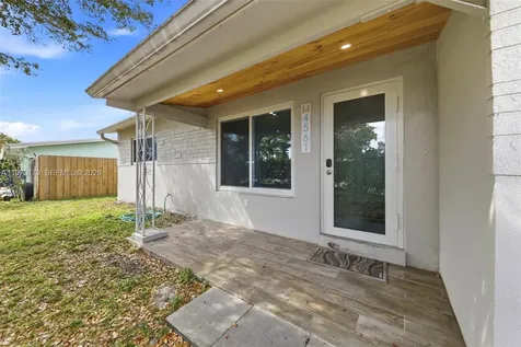 4561 SW 25th Terrace Dania Beach FL 33312