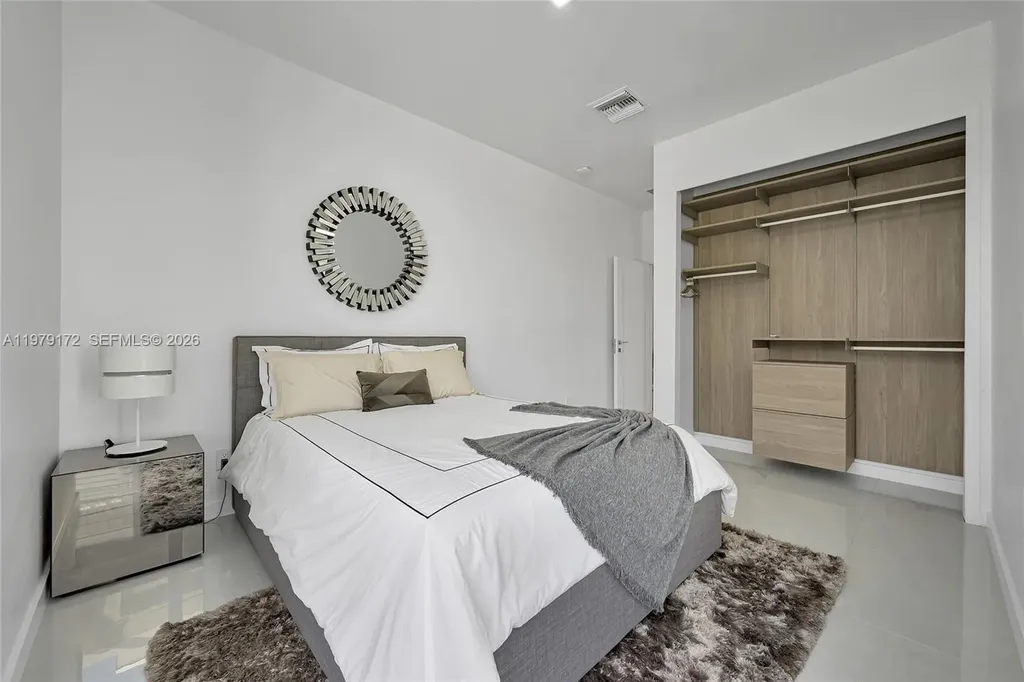 2516 NE 21st Street Fort Lauderdale FL 33305