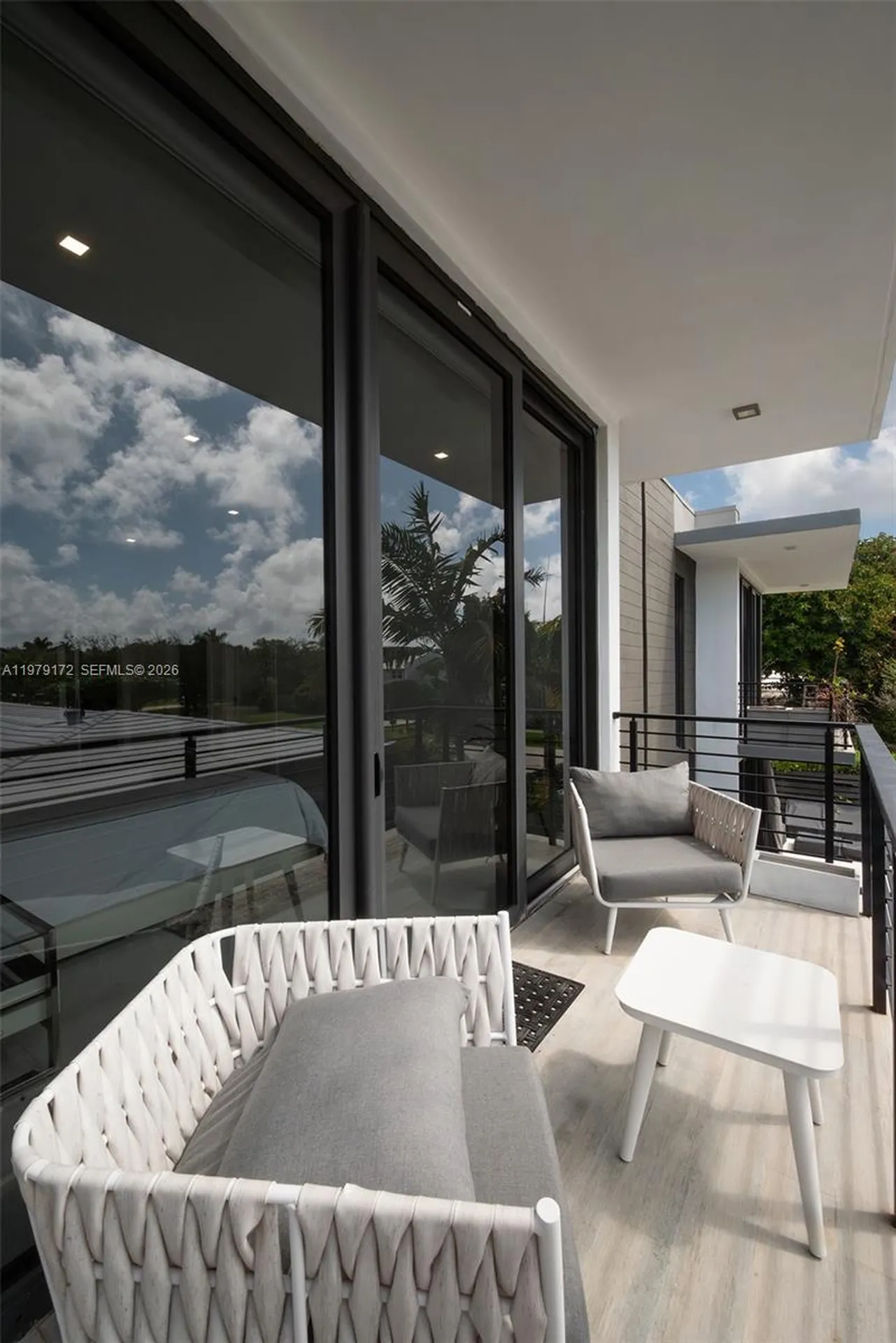 2516 NE 21st Street Fort Lauderdale FL 33305