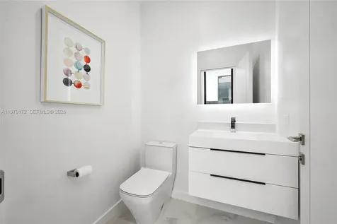 2516 NE 21st Street Fort Lauderdale FL 33305