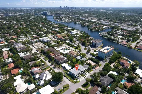 2516 NE 21st Street Fort Lauderdale FL 33305