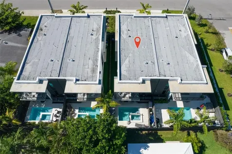 2516 NE 21st Street Fort Lauderdale FL 33305