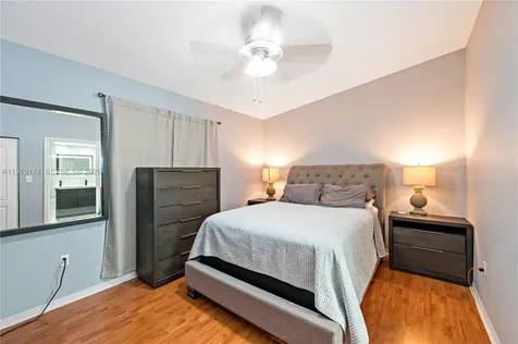 9046 NW 121st Terrace Hialeah Gardens FL 33018