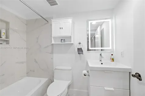 9046 NW 121st Terrace Hialeah Gardens FL 33018