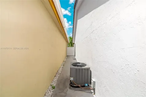 9046 NW 121st Terrace Hialeah Gardens FL 33018