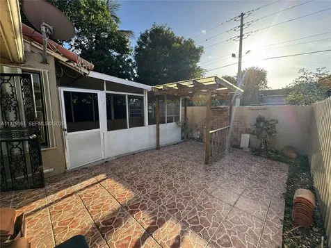 19750 Cypress Court Hialeah FL 33015