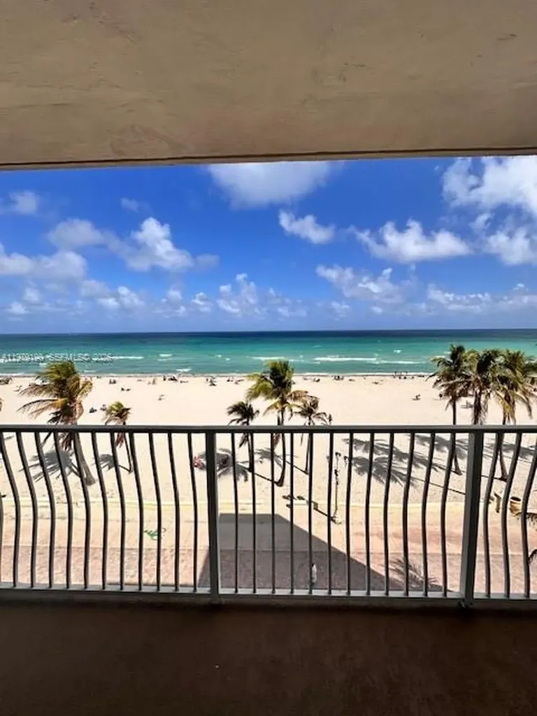 300 Oregon Street Hollywood FL 33019