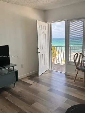 300 Oregon Street Hollywood FL 33019