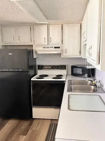 300 Oregon Street Hollywood FL 33019