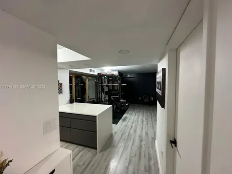 931 NE 199th Street Miami FL 33179