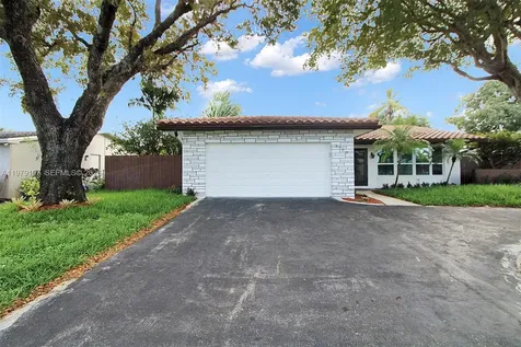5300 Adams Street Hollywood FL 33021