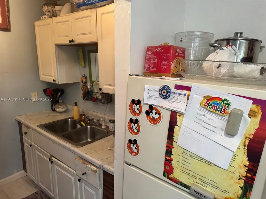 805 S H Street Lake Worth FL 33460