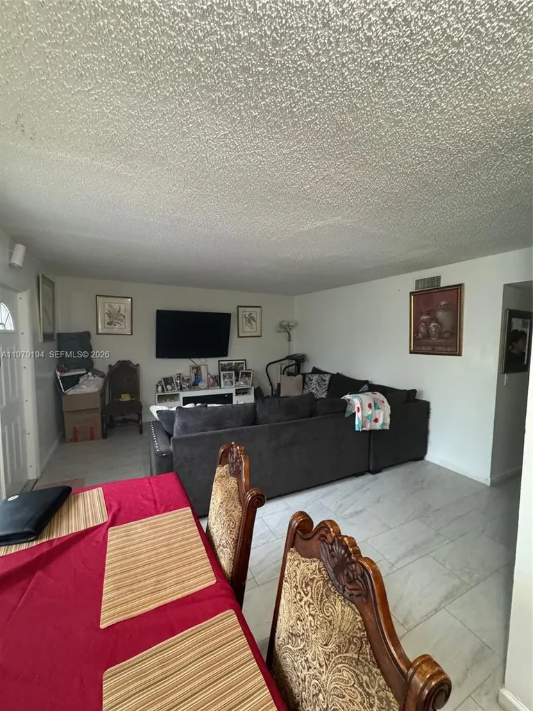 805 S H Street Lake Worth FL 33460