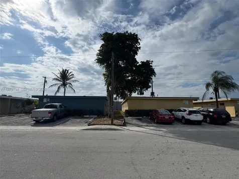 805 S H Street Lake Worth FL 33460
