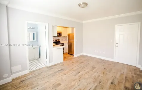 53 NE 49th Street Miami FL 33137