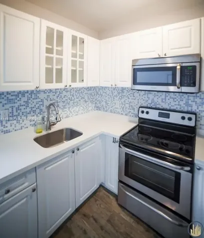 53 NE 49th Street Miami FL 33137