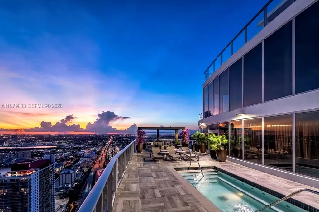 4010 S Ocean Drive Hollywood FL 33019