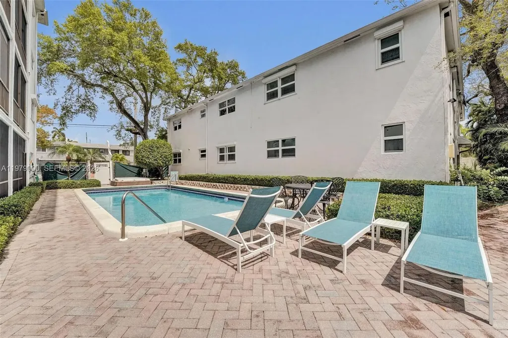 1212 SE 2nd Court Fort Lauderdale FL 33301