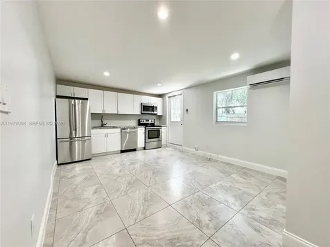 1279 NE 40th Place Oakland Park FL 33334