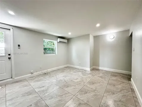 1279 NE 40th Place Oakland Park FL 33334