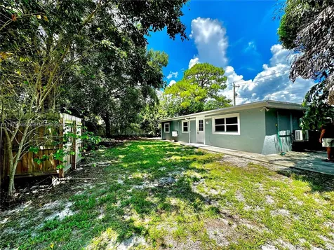 1279 NE 40th Place Oakland Park FL 33334