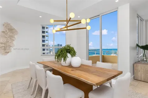 808 Brickell Key Drive Miami FL 33131