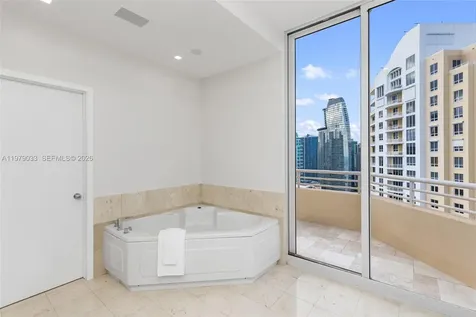 808 Brickell Key Drive Miami FL 33131