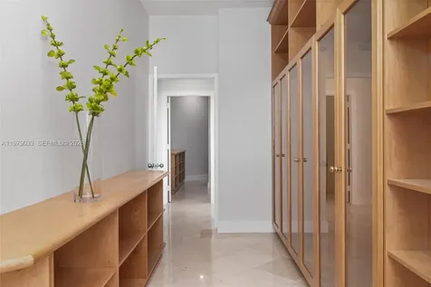 808 Brickell Key Drive Miami FL 33131