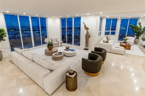 808 Brickell Key Drive Miami FL 33131