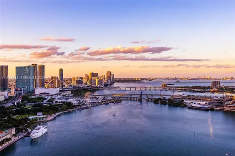 808 Brickell Key Drive Miami FL 33131