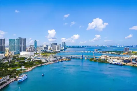 808 Brickell Key Drive Miami FL 33131